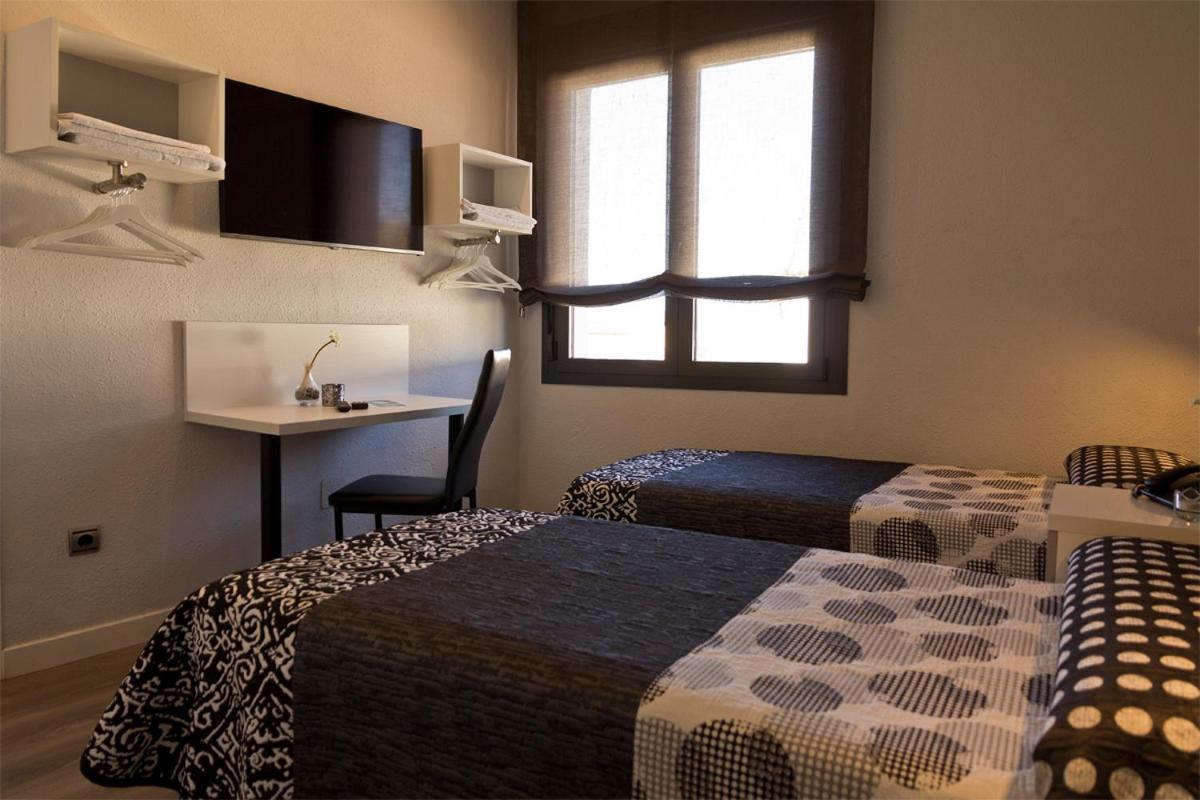 Hostal Plaza Bunuel Екстер'єр фото
